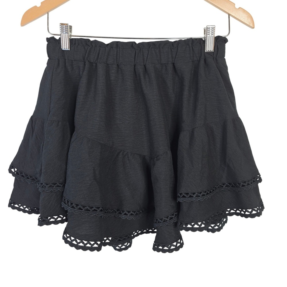 Lepunuo‎ Black Ruffle Mini Skirt S Eyelet Crochet Trim Built-In Shorts